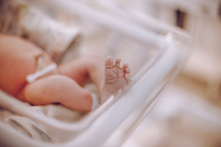 9 Tips to Have a Natural Birth Experience at the Hospital